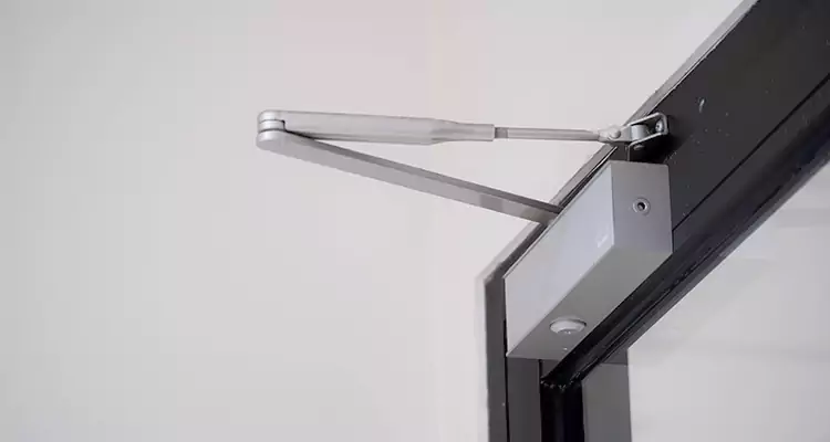 Screen Door Closer Installation in Pinecrest, FL